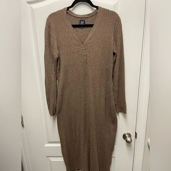 GAP MATERNITY Henley Midi Sweater Dress - Picture 7 of 12